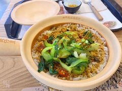 -煲仔皇腊味煲仔饭(经四万达店)