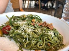 -ROAST coffee & eatery