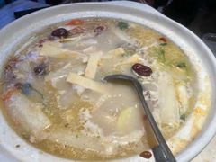 -老街烧烤大排档·地道湖北菜·龙虾馆(汉口火车站店)