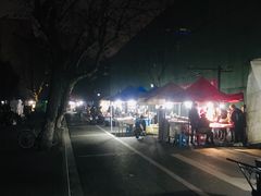 -吴山路夜市