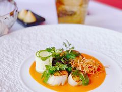 轻煎扇贝王配香草酱-Kathleen's Waitan 凯圣琳江景西餐厅(外滩店)