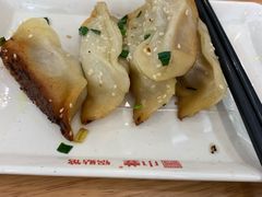 -小姜锅贴(凤凰街店)