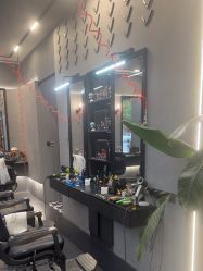 -老肖男士理发店
