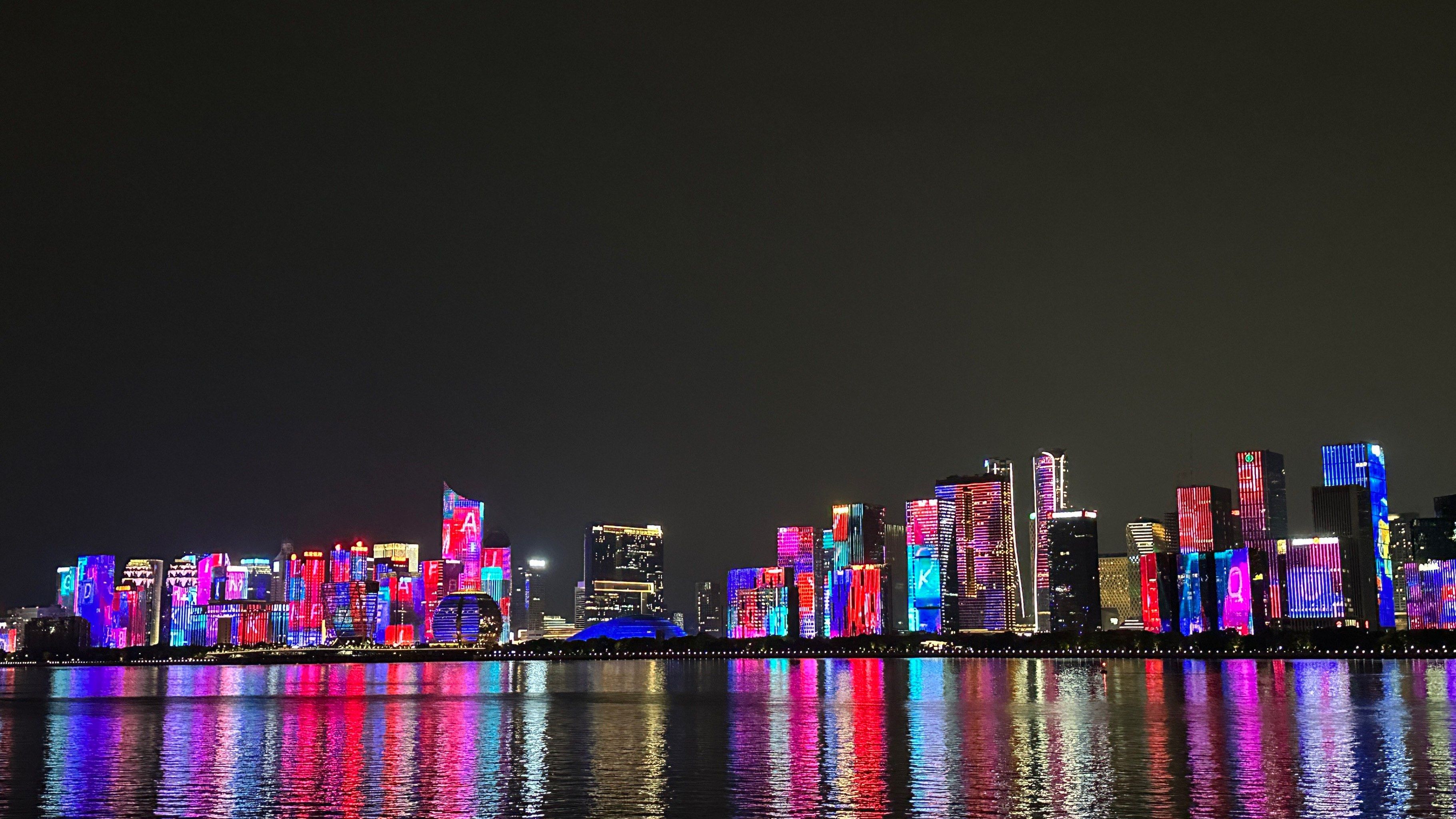 钱江世纪公园江边灯光秀