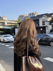 -SWANK SALON