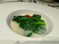 鱼汤煮时蔬-逸道(虹桥店)