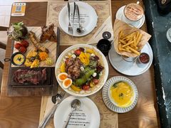 -Mark&Mars Restaurant