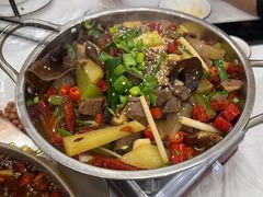 -乡土特色.冷锅鱼.牦牛肉汤锅