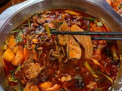 -爆炸头阿姨小四川正宗川味小吃(无任何分店)