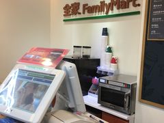 -全家便利店(愚园店)