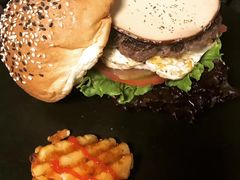 -HIGH FIVE哈福手工汉堡(桂林路店)