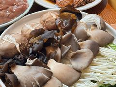 -佬土鹅肠火锅(解放路店)