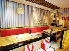 卡座-彤德莱火锅(果园路店)