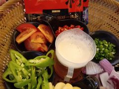 -刘姐啤酒鱼民族演艺餐厅(西街总店)