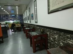 -牛一嘴·兰州牛肉面·大盘鸡(财富中心店)