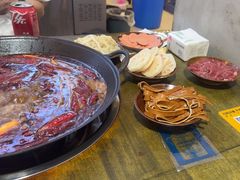 -黄潇洒老火锅(九眼桥宏济巷店)