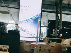 -肯德基(成都机场T2到达精选店)