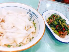 黄瓜皮炒牛肉干拌粉-刘氏三和面馆