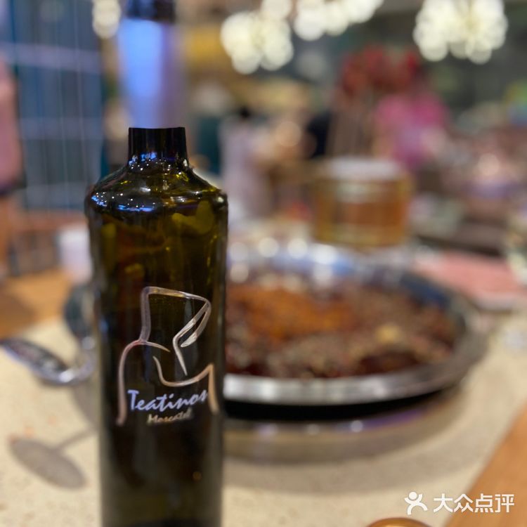 价格稍稍贵点，性价比一般般