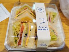 -巴黎贝甜(大宁国际商业广场店)