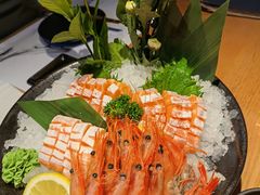 三文鱼鱼腩刺身-枝魯枝魯自助料理