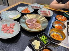 -臻牛烤肉