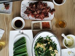 -乔家小院•本地小海鲜•非遗驴肉(万年泉路店)