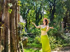 -Chom Cafe and Restaurant