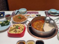 -洪氏嗨捞·猪肚鸡火锅(阳光天地店)