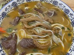 -邱芳粉店(迎宾大道旗舰店)