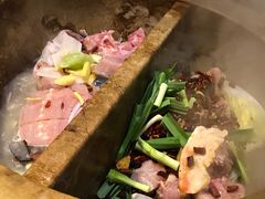 -滇香肴·云南菜蒸汽石锅鱼(云南北路店)