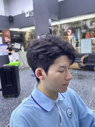 -藤野造型专业烫染接发