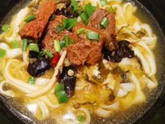 -顺溜·手工刀削面·黑金店(铜锣湾店)