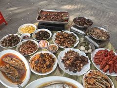 -丹水桥地锅鱼·翘嘴鲌·地方特色全鱼宴(丹江口大坝店)