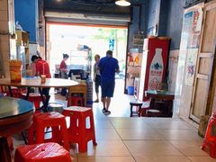 大堂-炳记牛味粉店(四坊路店)