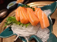 -山川小町·极番烧肉(新地假日广场店)