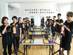 -维纳斯化妆摄影学校