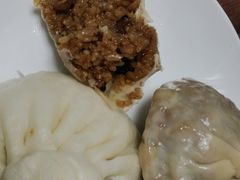 -白玉兰食品甜凤店(合生汇店)