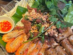 -大头虾越式风味餐厅(光明广场店)