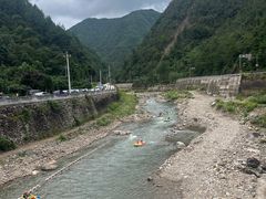 -仙人谷漂流景区