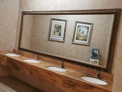 -秦皇国际大酒店健身中心