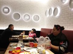 大堂-必胜客(百联又一城店)