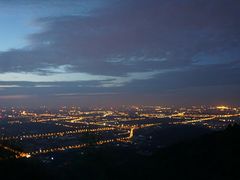 -鬼笑石后山停车场