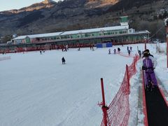 -济南卧虎山滑雪场