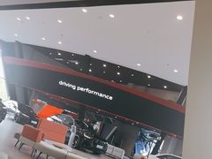 -上海永达奥诚奥迪4S店(申江路店)
