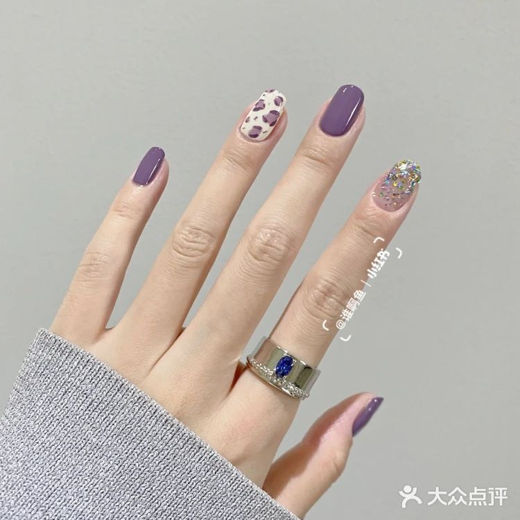 紫色美甲	俏皮少女温柔豹纹亮片渐	 变甲   