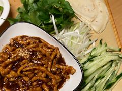 -关东小磨东北菜(上海长风大悦城店)