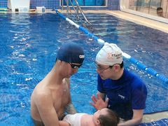 -戊辰亲子游泳俱乐部