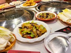 -玺炖·中国铁锅炖(南京东路店)