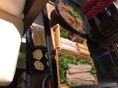 -尚尚仙·酸汤猪手·猪肚鸡火锅(华联万柳购物中心店)